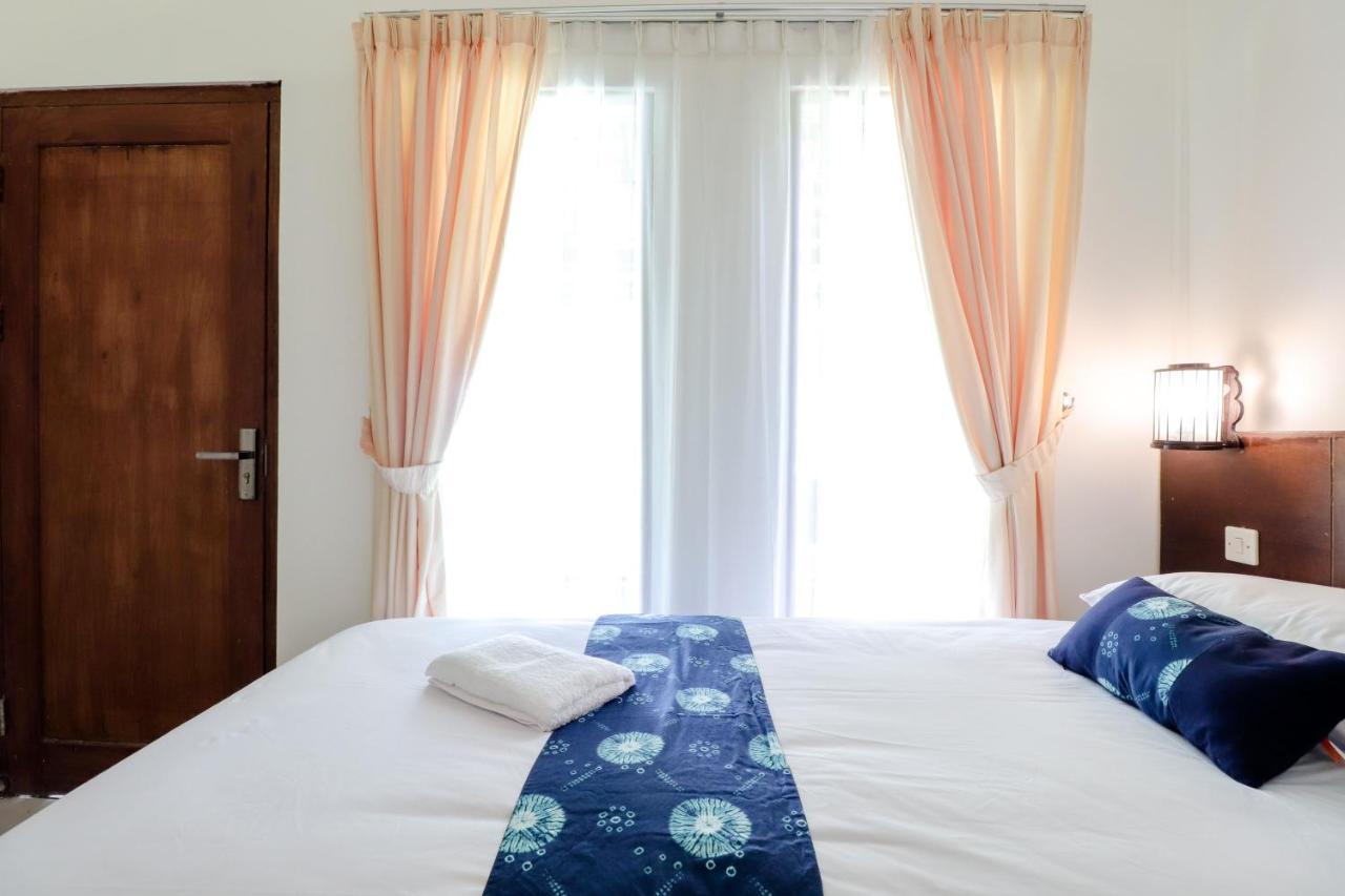 Balkondes Kenalan Hotel Magelang Buitenkant foto
