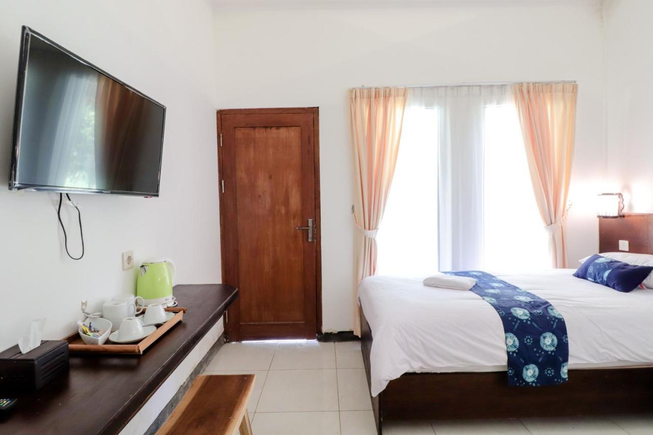 Balkondes Kenalan Hotel Magelang Buitenkant foto