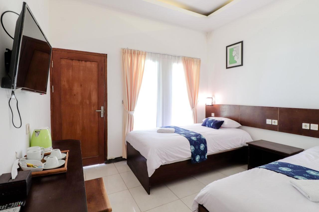 Balkondes Kenalan Hotel Magelang Buitenkant foto