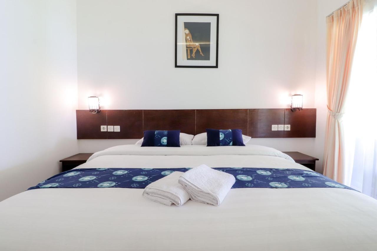 Balkondes Kenalan Hotel Magelang Buitenkant foto
